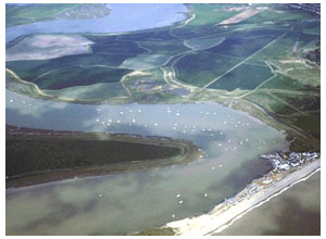 The Alde from the Air. See how 7 miles from the entrance, the river is only separated from the sea by 500 metres 